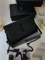 شنطة سان لوران انفلب