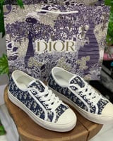 شوز ديور الاكثر طلبًا