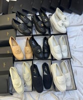 حذاء شانيل كلاسيكي نادر