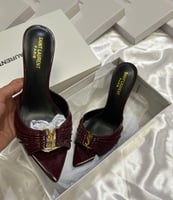 كعب سان لوران