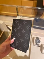 بوك لويس فيتون