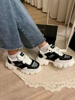 شوز برادا الجديد