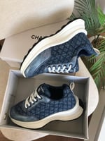 حذاء شانيل سنيكرز