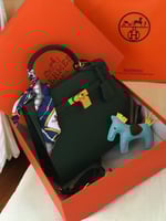 شنطة ارميز (وسط-قفل ذهبي)