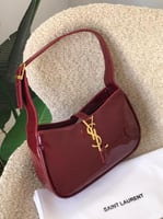 شنطة سان لوران هوبو