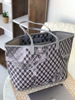 لوب نوار توت باق