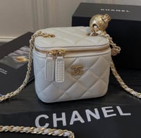 شانيل ميني فانيتي