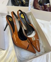 كعب سان لوران