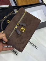 شنطة شانيل مكياج مخمل