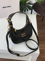 شنطة ميو ميو