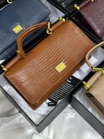 شنطة دولتشي اند غابانا جلد