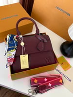 شنطة لويس فيتون كلوني