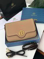 شنطة توري بورش