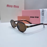 نظارات ميو ميو مع الملحقات