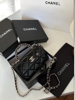 شنطة شانيل 24B