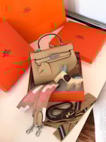 شنطة ارميز (صغير-قفل فضي)