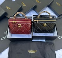 شنطة شانيل مكياج