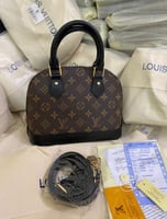 شنطة لويس فيتون بيبي الما