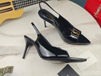 كعب سان لوران