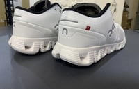 حذاء 'كلاود ابيض B