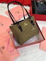 شنطة اغنر توت باق