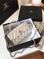 شنطة شانيل كيلي