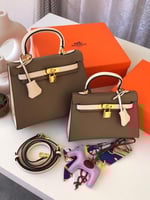 شنط كايلي وسط