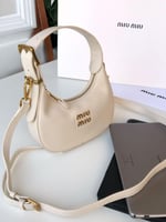 شنطة ميو ميو