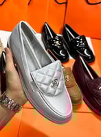 حذاء شانيل كلاسيك