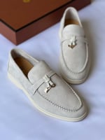 حذاء لوربيانا