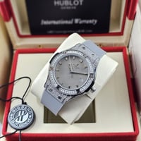 ساعة هوبلت نسائي زركون