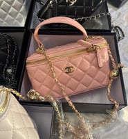 شنطة شانيل مكياج