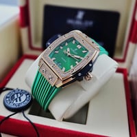 ساعة هوبلت نسائي زركون