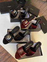 كعب سان لوران