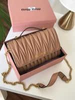 شنطة ميو ميو