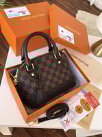 شنطة لويس فيتون