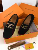 حذاء لويس فيتون