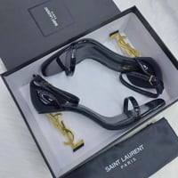 كعب سان لوران