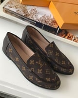 حذاء لويس فيتون