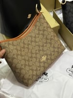 شنطة كوتش توت باق