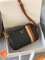 شنطة مايكل كورس