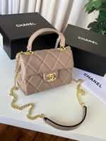 شنطة شانيل كوكو هاندل