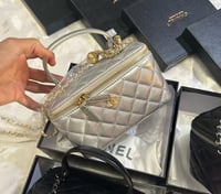 شنطة شانيل مكياج