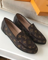 حذاء لويس فيتون