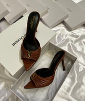 كعب سان لوران