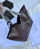 سان لوران توت باق