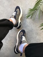 حذاء توري بورش