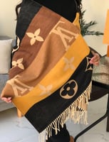 سكارف لويس فيتون