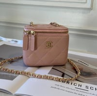 شانيل ميني فانيتي