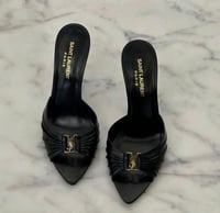 كعب سان لوران